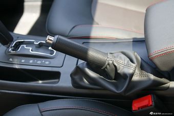 2014款奔腾B70 1.8T自动运动尊贵型