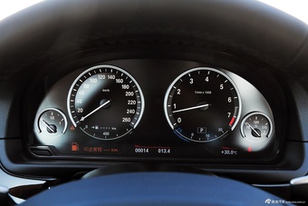 2015款宝马5系525LI领先型