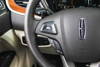 2016款林肯MKC 2.0T自动四驱尊耀版