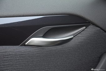 2015款宝马X1 sDrive18i时尚晋级版