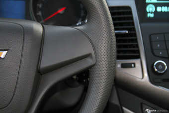 2015款科鲁兹1.5L自动经典SE AT