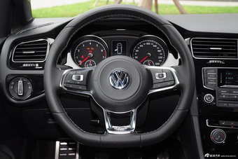 2015款高尔夫1.4TSI手动R-Line