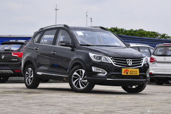 2016款宝骏560 1.8L手动豪华型