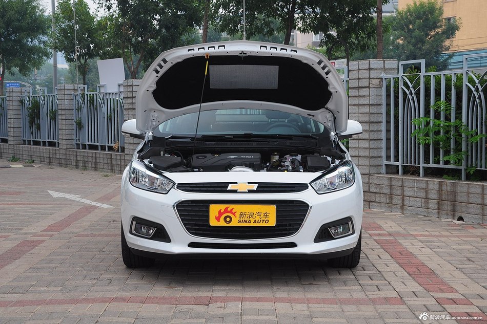 2016款科鲁兹1.5L手动精英版