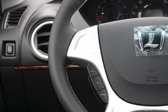 2015款大7 SUV 2.2T自动两驱智慧型