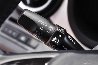 2016款比亚迪宋2.0TID自动旗舰型