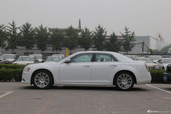 2014款克莱斯勒300C 3.0自动卓越版