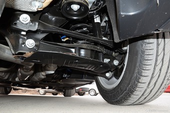 2016款宝马1系118i 1.5T自动都市设计套装