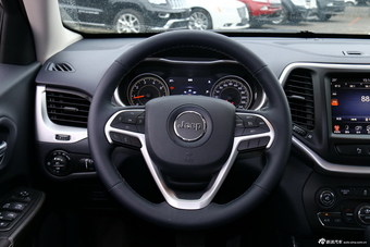 2015款自由光 2.4L自动精英版