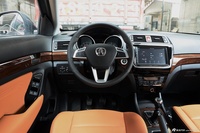 2016款北汽威旺S50 1.5T欢动尊贵型