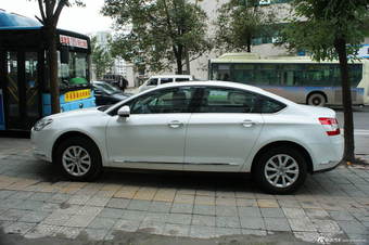 2012款东风雪铁龙C5