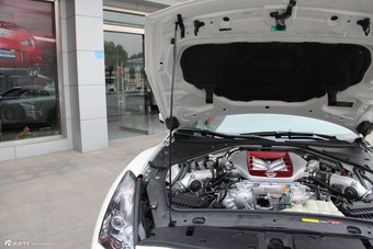 2014款日产GT-R