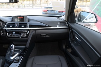 2016款宝马3系 1.6T自动316Li时尚型