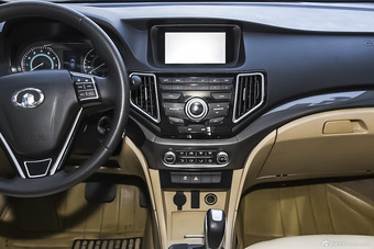 2015款长城C30 1.5L自动舒适型