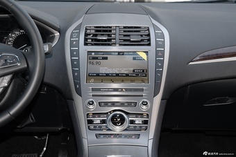 2017款林肯MKZ 2.0T自动尊雅版