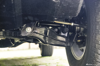 2016年北京BJ80 2.3T手动尊贵版