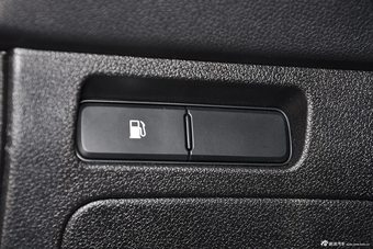 2015款索兰托L 2.4L GDI汽油四驱精英版