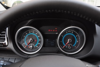 2014款陆风X5 2.0T自动创领版