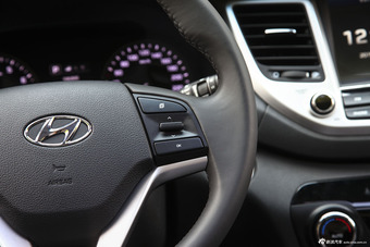 2015款全新途胜1.6T自动两驱领先型