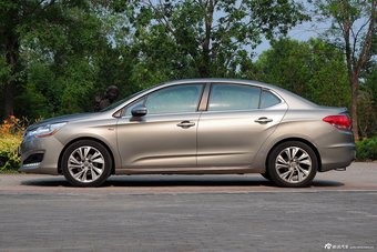 2014款雪铁龙C4L 1.6THP自动智驱劲智版