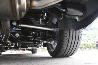 2015款英菲尼迪Q50L 2.0T自动豪华运动版