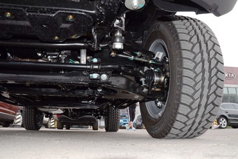 2016款北京BJ40L 2.3T自动四驱尊享版