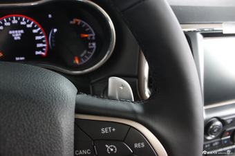 2014款大切诺基柴油版到店实拍