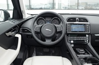 2016款捷豹F-PACE 2.0T自动都市尊享版