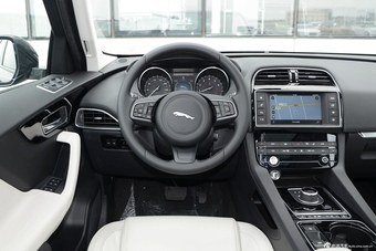 2016款捷豹F-PACE 2.0T自动都市尊享版