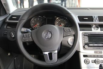 2012款迈腾1.4TSI豪华型