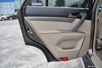 2012款奥轩G5 2.4L手动精英版四驱