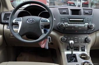 2012款汉兰达3.5L自动四驱豪华版7座