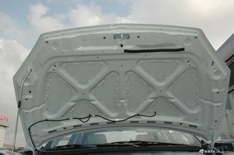 东南2013款V5菱致1.5L手动标准型CNG