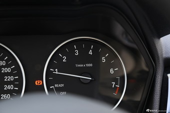 2015款宝马2系Active Tourer 218i 运动设计套装