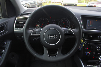 2015款奥迪Q5 40TFSI技术型