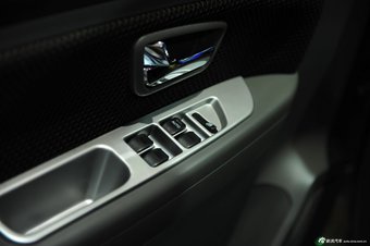 2013款森雅S80 1.5L手动7座时尚豪华版