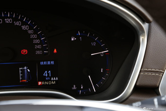 2015款凯迪拉克SRX 3.0L自动精英型