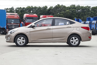 2016款瑞纳1.4L自动时尚型