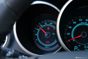 2015款逸动纯电动尊贵型