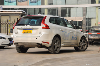 2016款沃尔沃XC60 2.5T自动 T6 AWD智越版