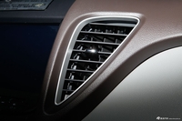 2014款纳智捷 5 Sedan荣耀导航版 1.8T自动尊贵型