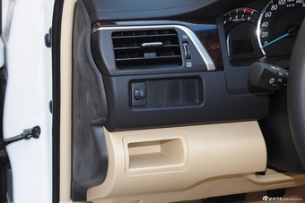 2015款凯美瑞2.0E精英版