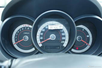 2012款东风悦达起亚福瑞迪纪念版