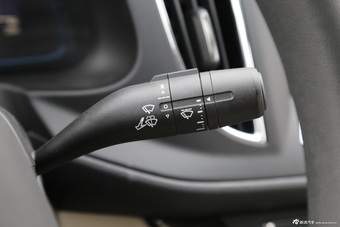 2015款荣威360 20T双离合旗舰版