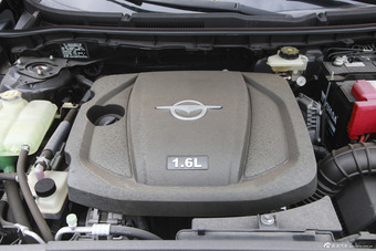 2015款海马福美来1.6L自动品尚型