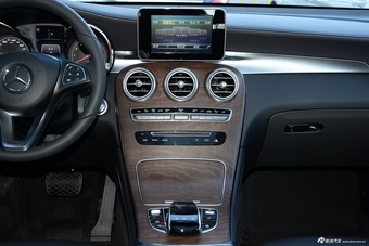 2016款奔驰GLC300 2.0T自动4MATIC豪华型