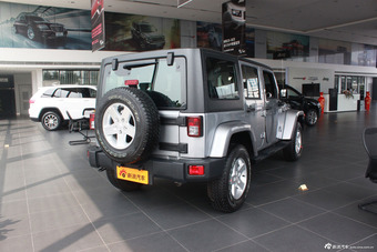 2014款牧马人柴油版到店实拍