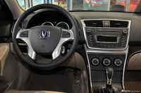 2013款睿骋2.0L自动豪华型