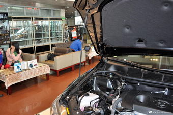 2013款威飒2.7L四驱豪华版