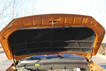 2012款奥轩GX5 2.4L手动四驱天窗版